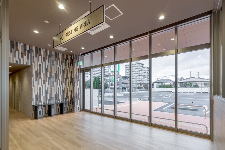 ｺｰﾌﾟ南春日町　イートインｺｰﾅｰ