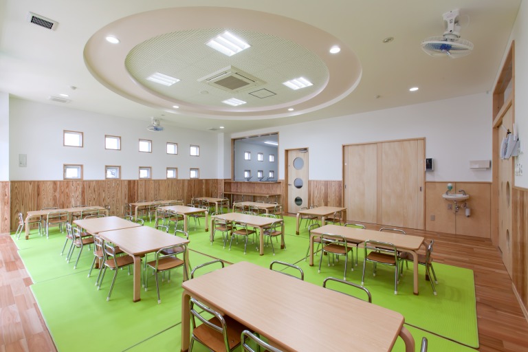 鶴崎同光園　ﾗﾝﾁﾙｰﾑ