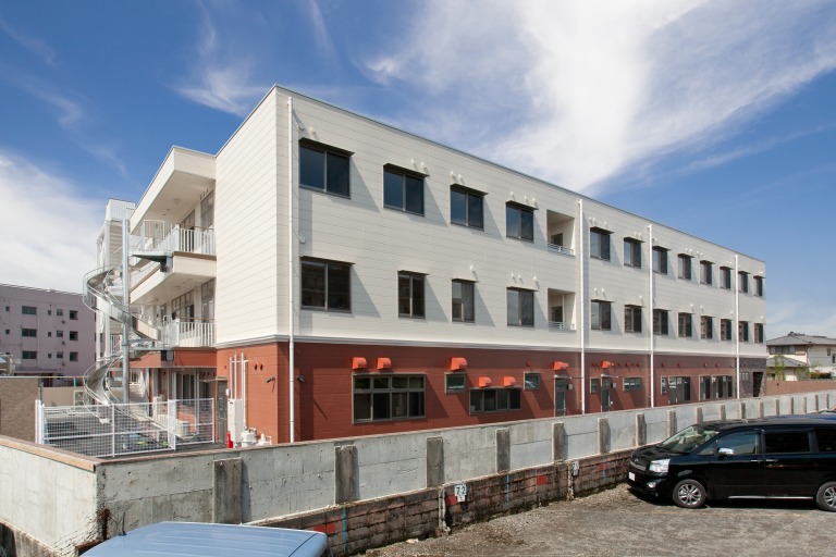 大分記念病院はやの里　外観南東面