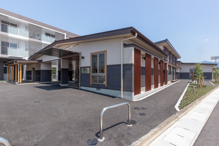 にじいろいろどり　南西面