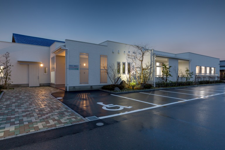 大賀薬局　夜景東面