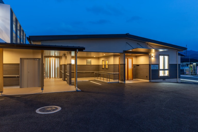 にじいろいろどり　夜景西面