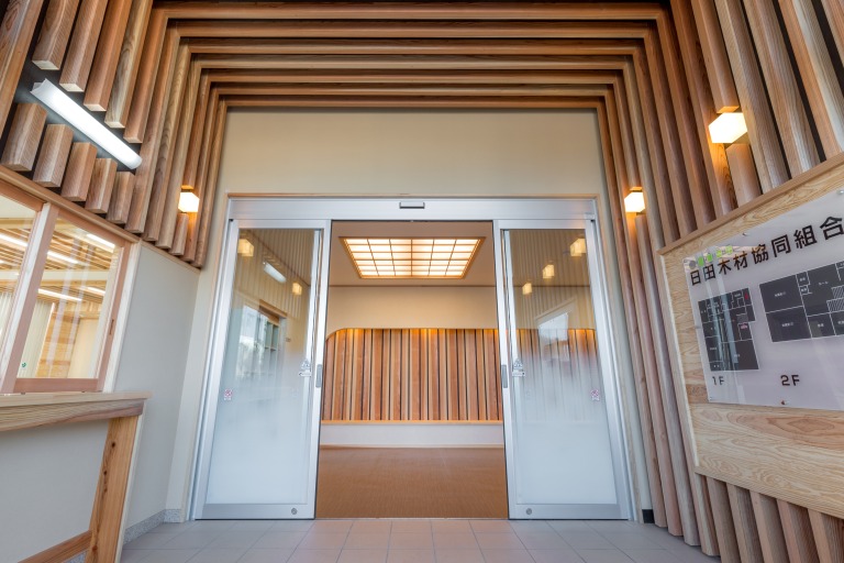 日田木材　風除室2