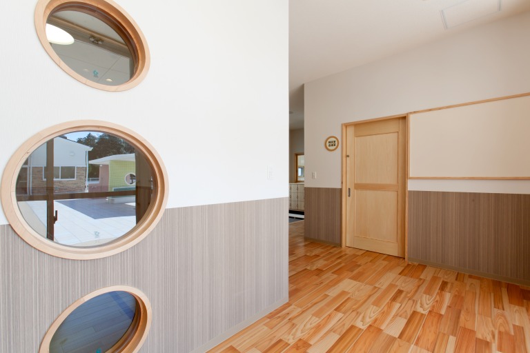 野津北保育園　廊下