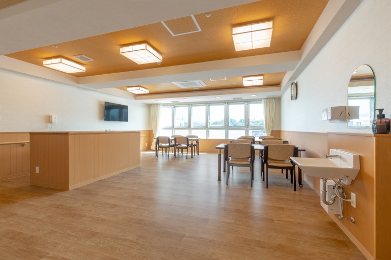 にじいろいろどり　2F食堂談話室1